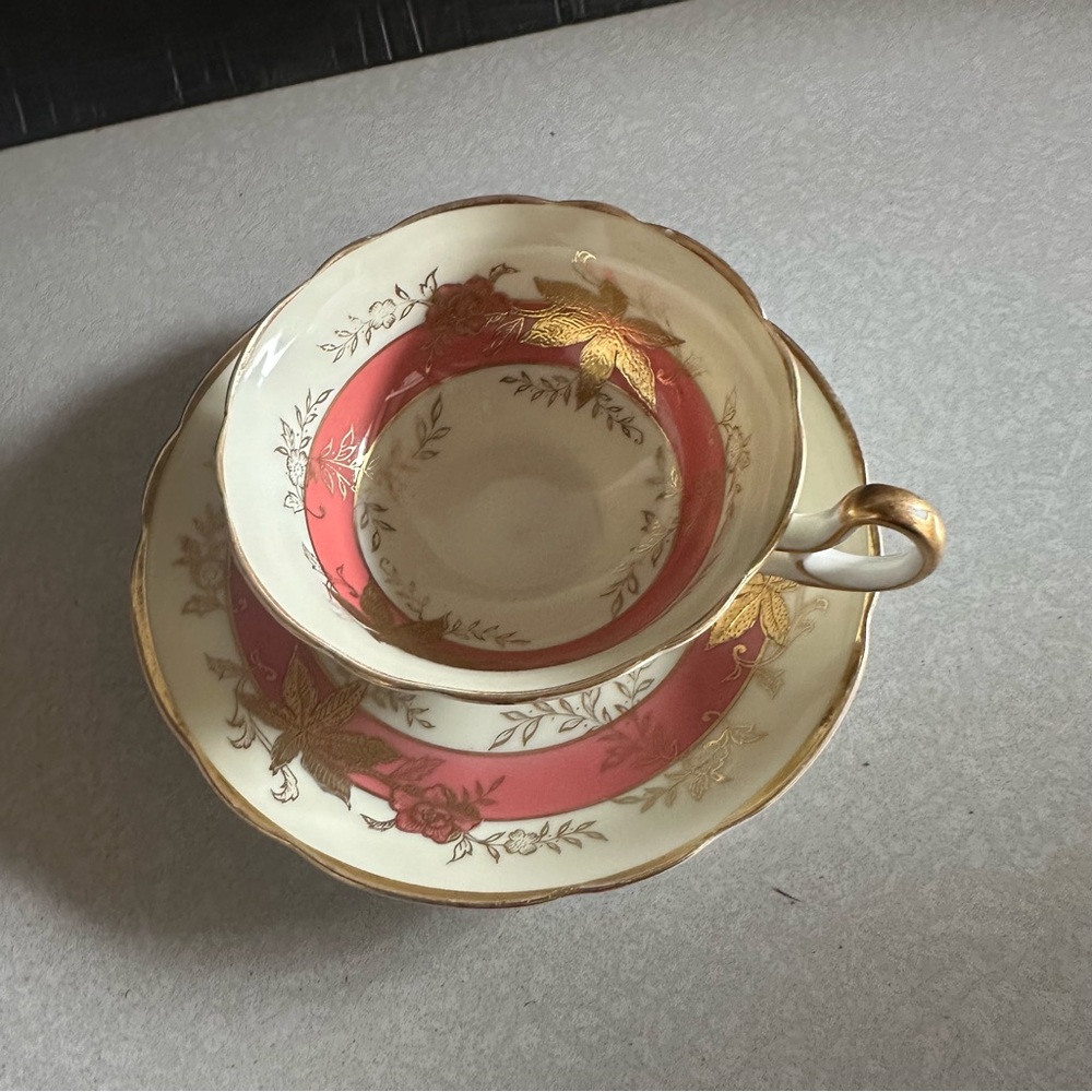 vintage Aynsley B5131 Bone China Teacup and Saucer set